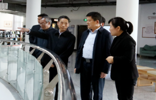 ���³�������һ�и�����ѧԺӦ�ÿƼ�ѧԺ���콻��