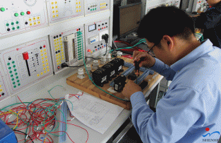 ��˾������Ϊ�������׼Ҹ������˲��������ۣ���ʦ������λ