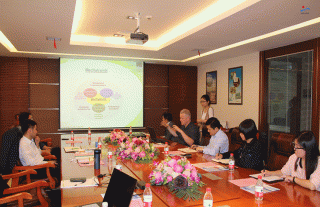 ��ǿУ����ͬ���������ƶ�У�������